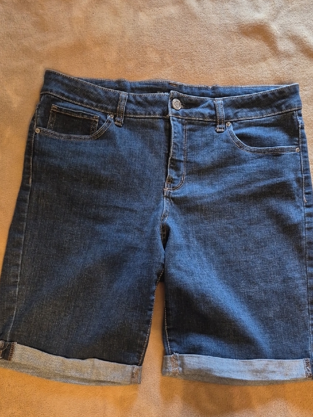 NWOT Time and Tru Dark Blue Rolled Cuff Denim Bermuda Shorts SZ 14
